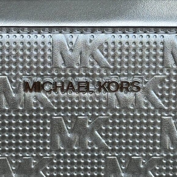 MICHAEL MICHAEL KORS JET SET SILVER MONOGRAM METALLIC CROSSBODY BAG Travel - Picture 5 of 16